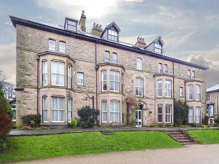 Flat 13 Sandringham Court Buxton Peak District Self Catering