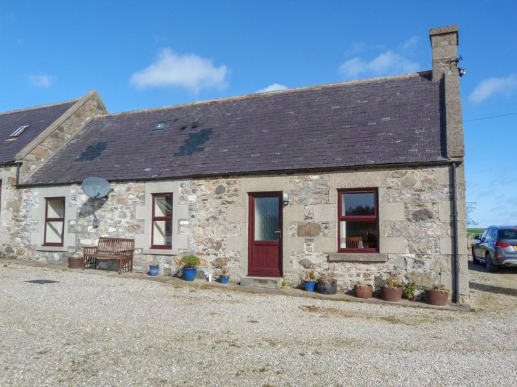 Hillview Bothy Cullen Kirktown Of Deskford Self Catering