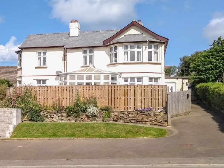 No 39 Bude Bude Cornwall Self Catering Holiday Cottage