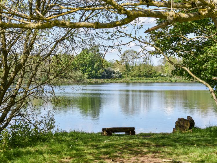 Bridge House Cotswold Water Park Somerford Keynes Self