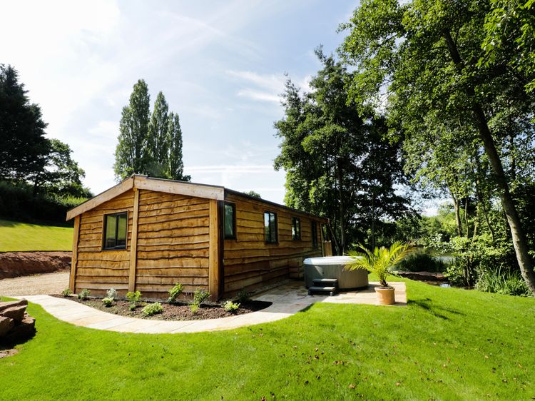 Kingfisher Ross On Wye Self Catering Holiday Cottage