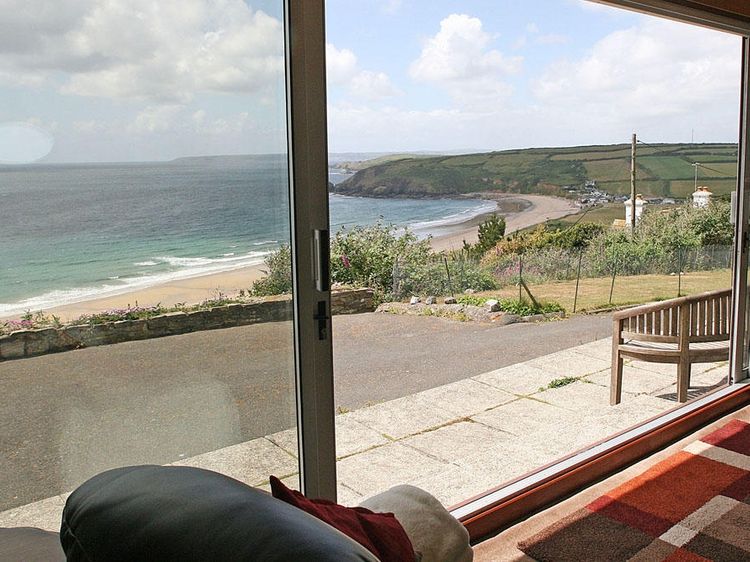 Treryn Praa Sands Pengersick Cornwall Self Catering
