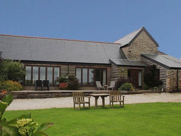 Cedar Lodge Looe St Pinnock Cornwall Self Catering Holiday