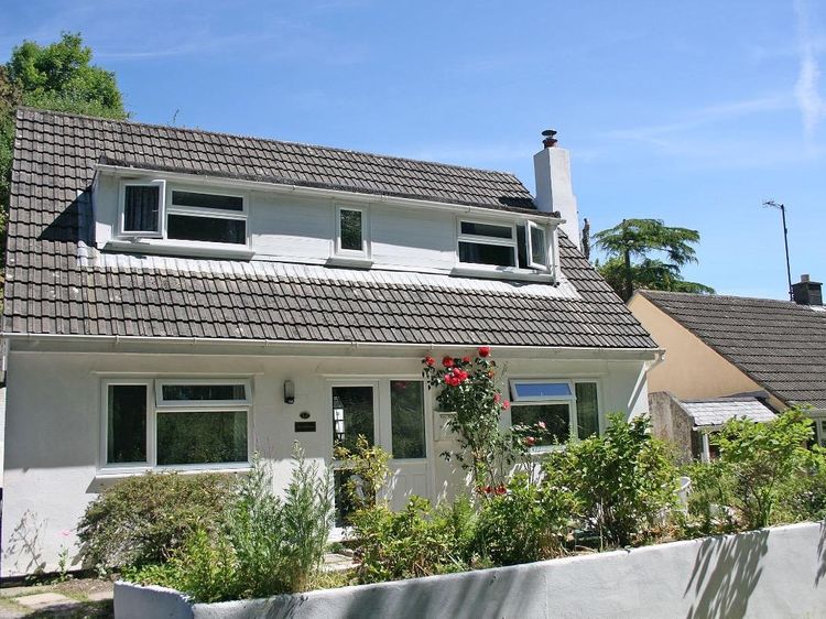 Beach Ward Seaton Cornwall Self Catering Holiday Cottage