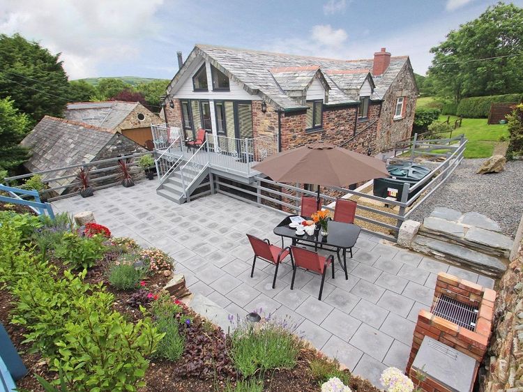 Ruan Barn Bodmin Treburgett Cornwall Self Catering Holiday
