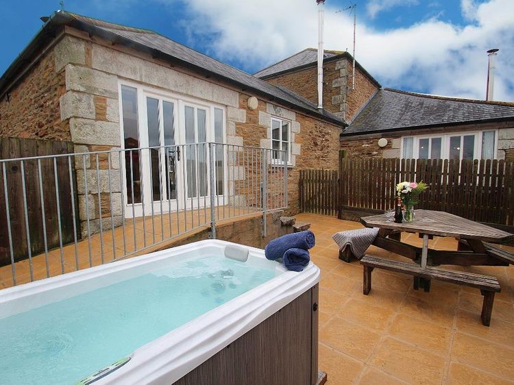 Gwennal Truro Trispen Cornwall Self Catering Holiday Cottage