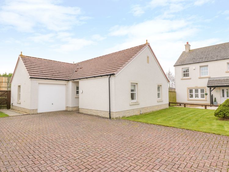 Bright And Beautiful Ayr Longhill Self Catering Holiday Cottage
