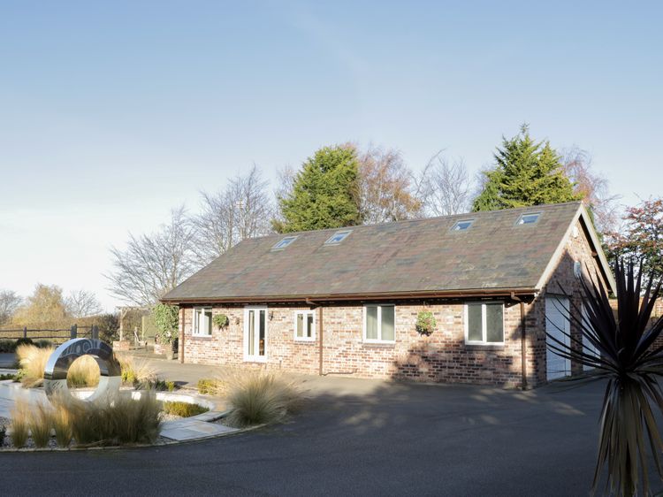 Hillside Tarvin Stamford Bridge Self Catering Holiday Cottage