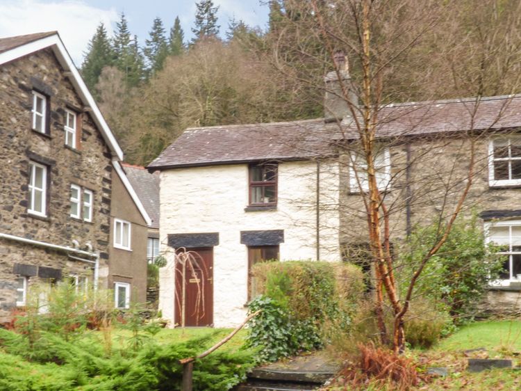 Squirrel Cottage Betws Y Coed Self Catering Holiday Cottage