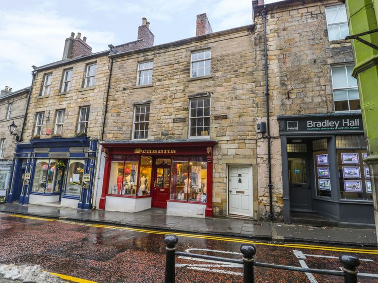 Yule House Alnwick Northumbria Self Catering Holiday Cottage