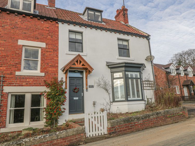 Harriet S Cottage Briggswath North York Moors And Coast Self