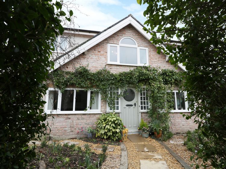Bryn Cottage Rhos On Sea Self Catering Holiday Cottage