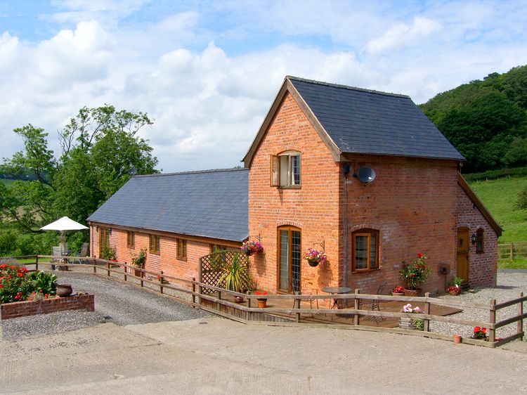 Y Bwythyn Tregynon Self Catering Holiday Cottage