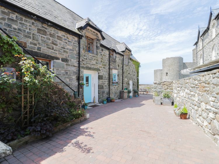 Castle Lodge Harlech Self Catering Holiday Cottage