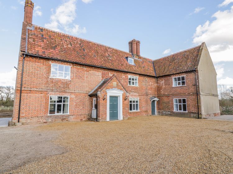 Wong Farmhouse Wymondham Wong Fm East Anglia Self Catering