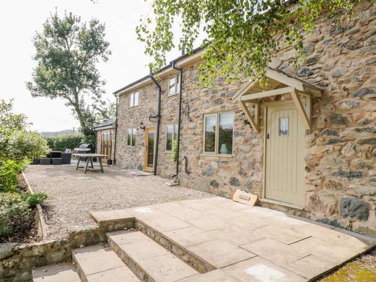 Castell Barn Llanrhaeadr Ym Mochnant Arllen Fawr Self