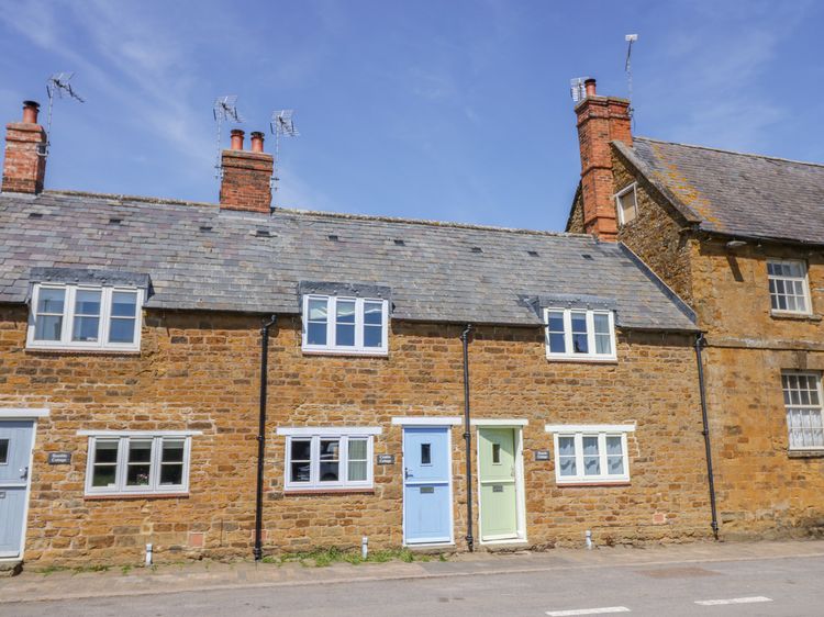 Treacle Cottage Tysoe Middle Tysoe Self Catering Holiday Cottage