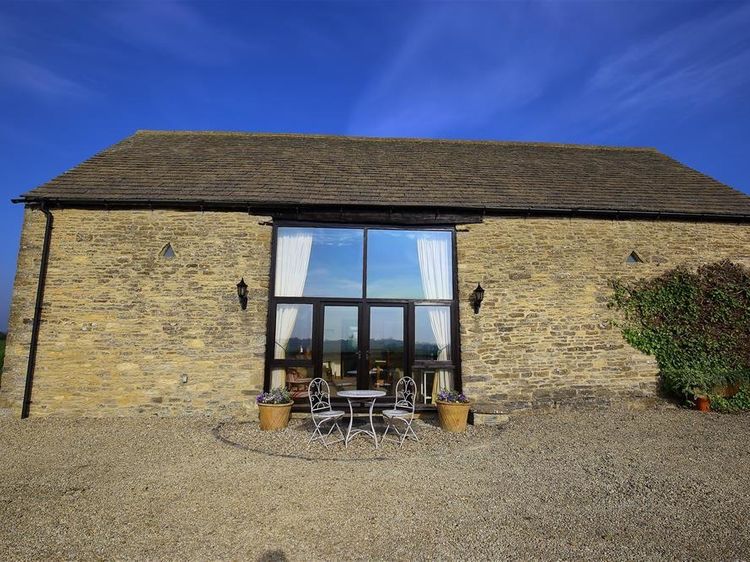 Gallery Barn Burford Langley Self Catering Holiday Cottage