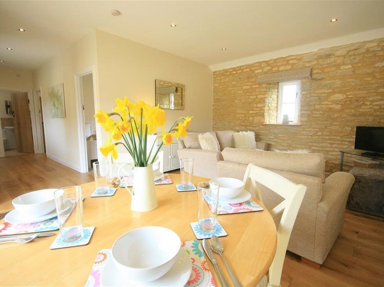 Ewecub Barn Burford Self Catering Holiday Cottage