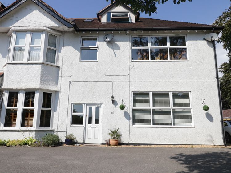 Flat 6 48 Kings Avenue Poole Luscombe Valley Dorset And