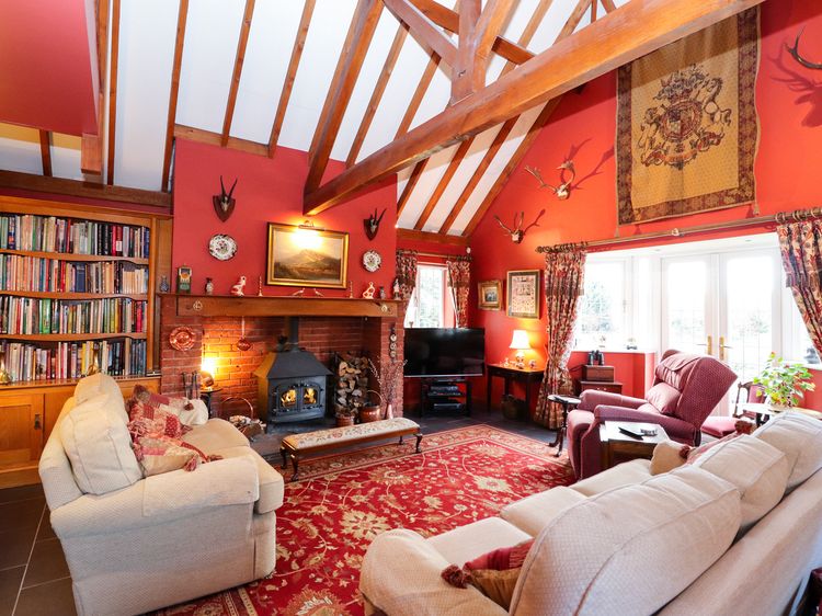 The West Wing Bodfari Self Catering Holiday Cottage