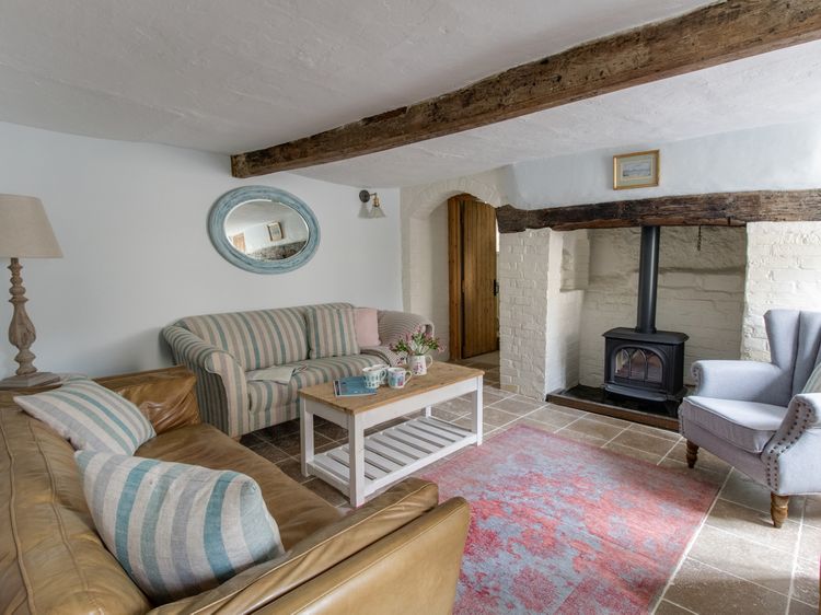 Amy Cottage West Lulworth Self Catering Holiday Cottage