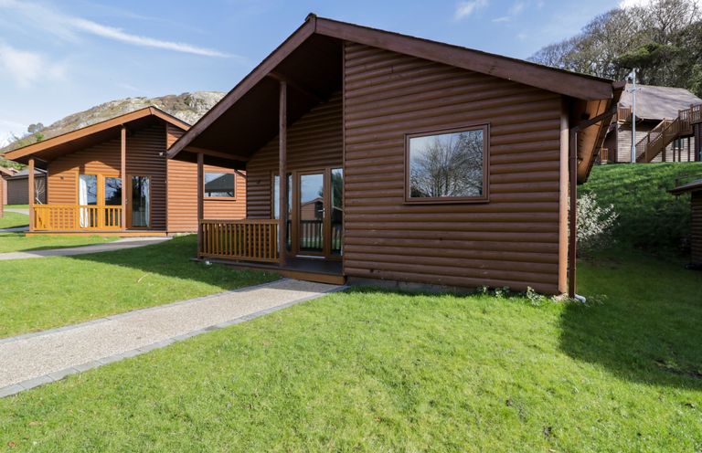 Property photo 1 of 36