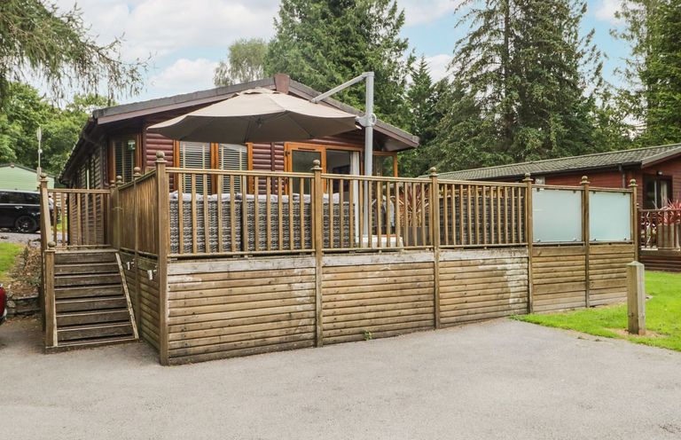 Property photo 1 of 40