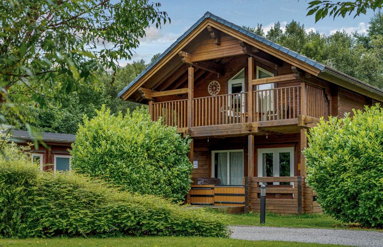 A house with balcony and garden at Birch Spa (Pet) Carlton Miniott near Thirsk
