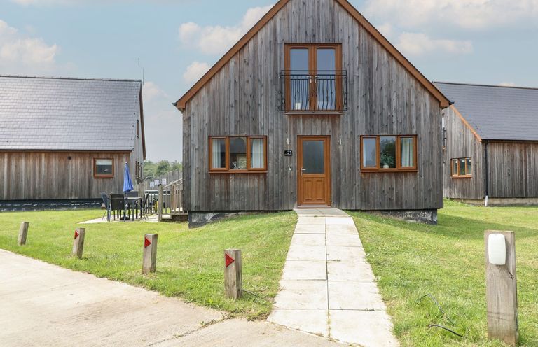 Property photo 1 of 51