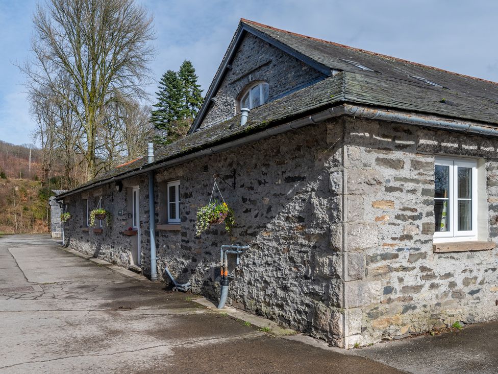 Cottage ∙ 5 Bedrooms ∙ 10 Guests - Newby Bridge