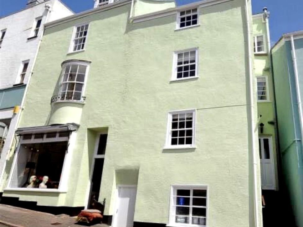 Cottage ∙ 4 Bedrooms ∙ 8 Guests - Lyme Regis