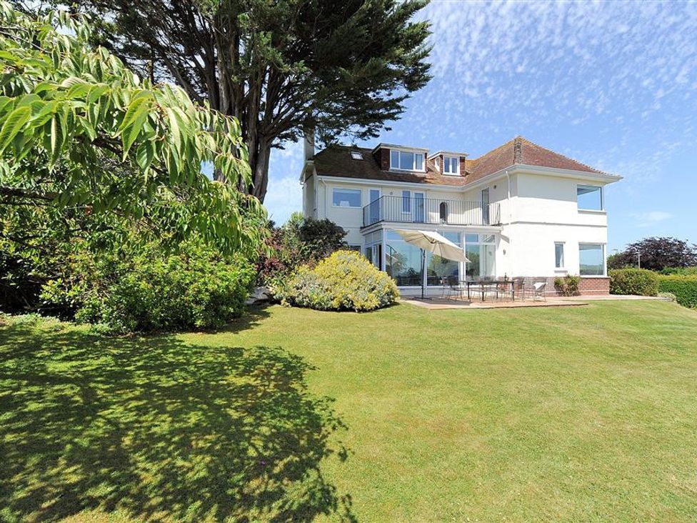 Cottage ∙ 5 Bedrooms ∙ 10 Guests - Lyme Regis