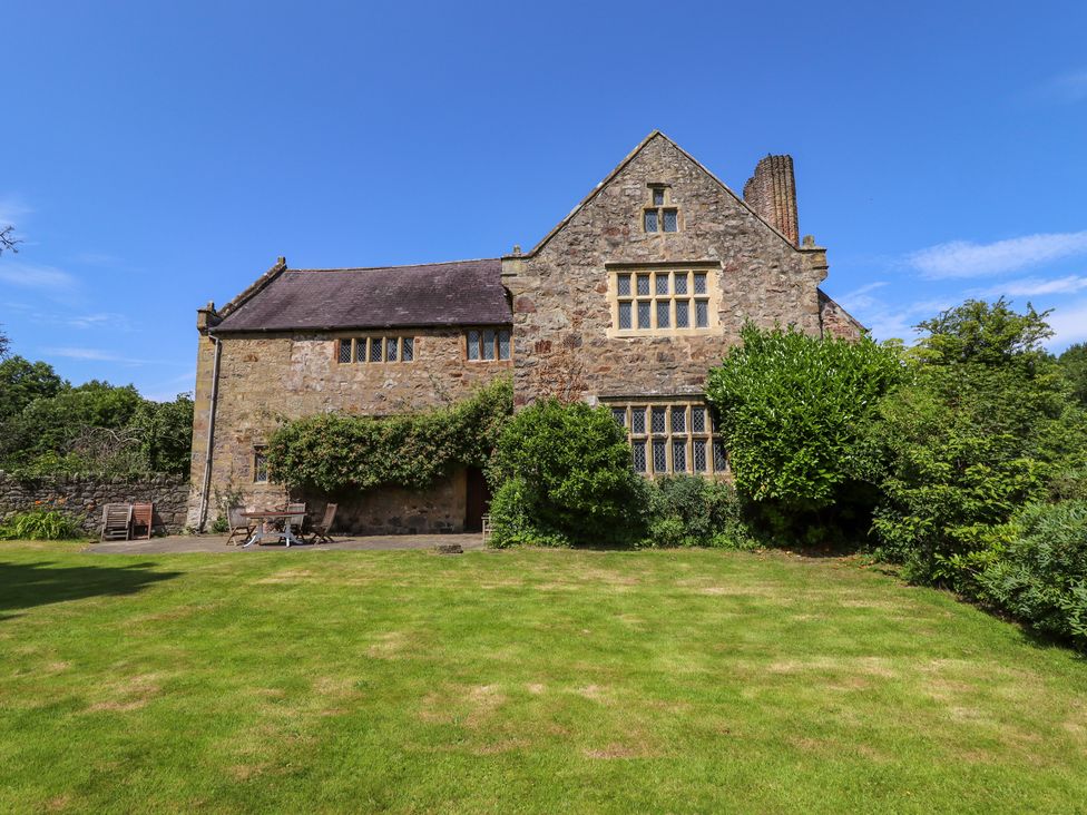Cottage ∙ 4 Bedrooms ∙ 9 Guests - North Wales