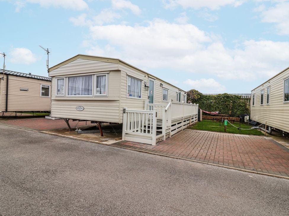 Golden Gate Holiday Centre - Holiday Accommodation 20618 - Towyn