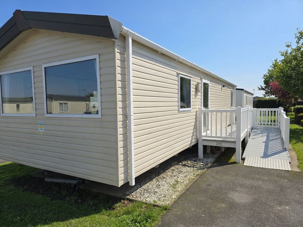 Golden Sands - Holiday Accommodation 8309 - Mablethorpe