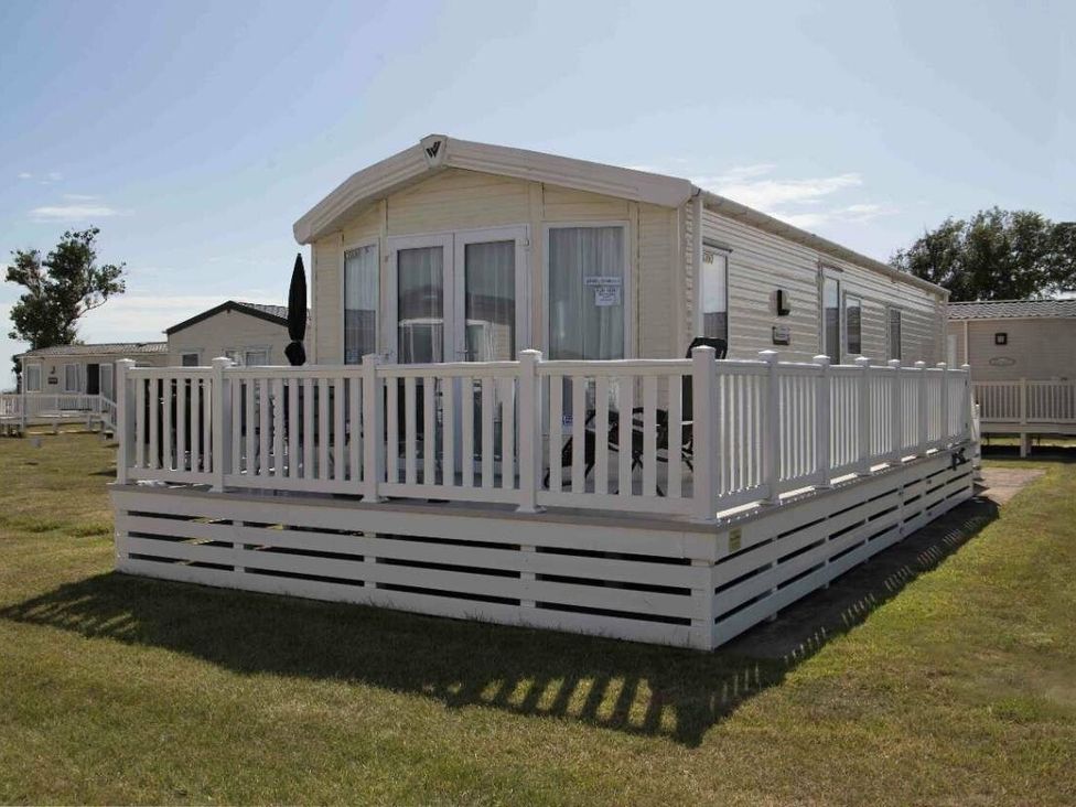 Hoburne Naish - Holiday Accommodation 9884 - Barton on Sea
