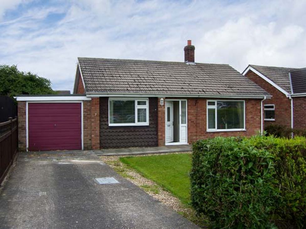 Cottage ∙ 2 Bedrooms ∙ 4 Guests - Chapel Saint Leonards