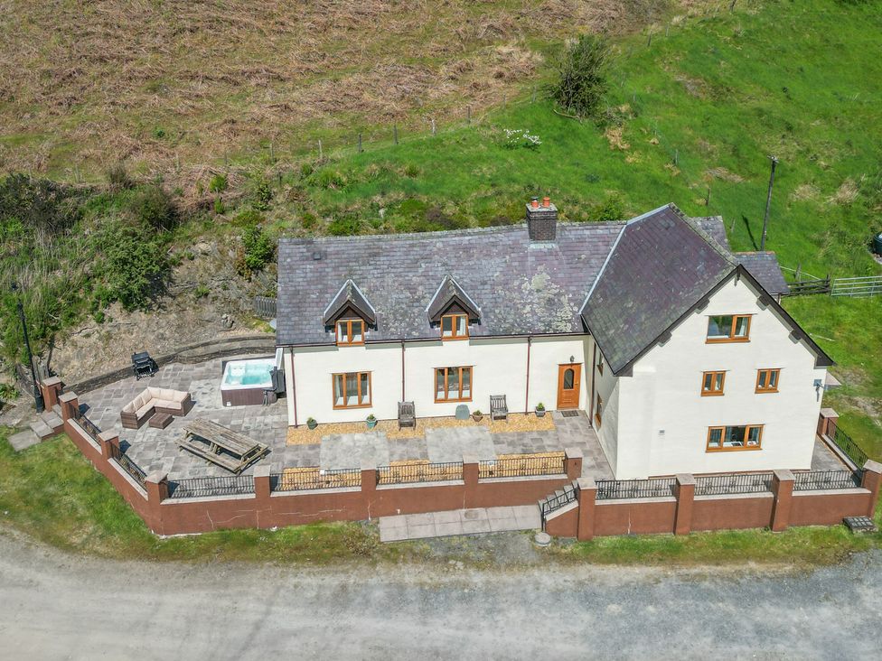 Cottage ∙ 5 Bedrooms ∙ 10 Guests - England