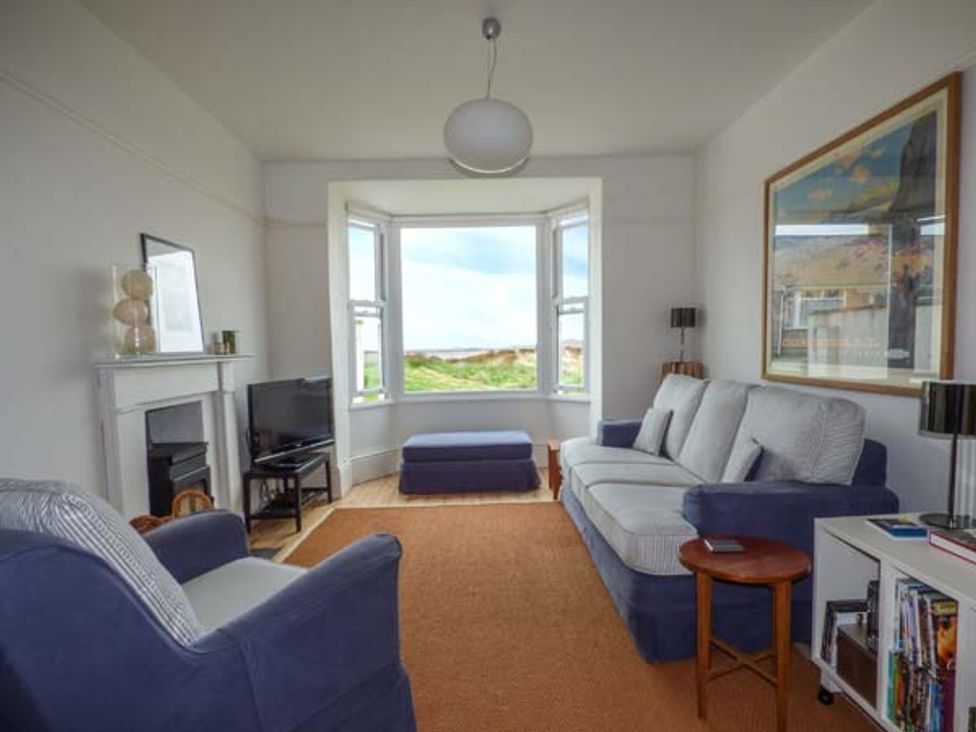 Cottage ∙ 4 Bedrooms ∙ 8 Guests - Anglesey