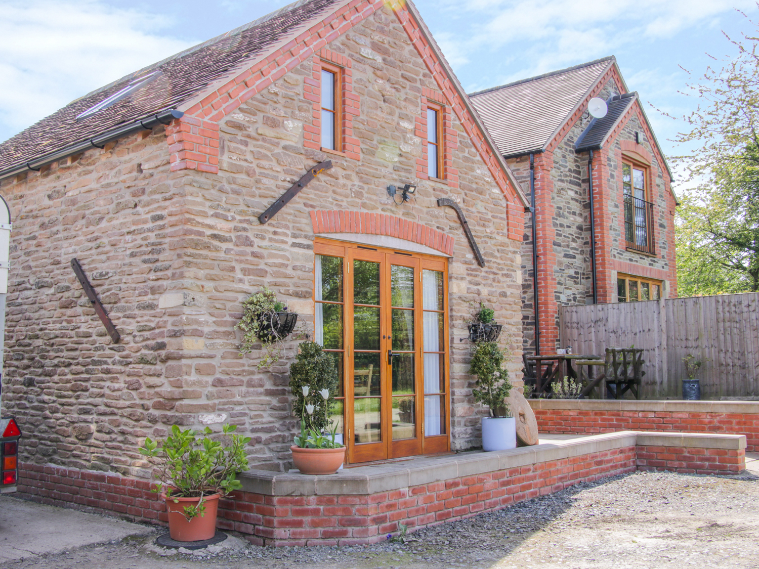 High Grove - Sleeps 2