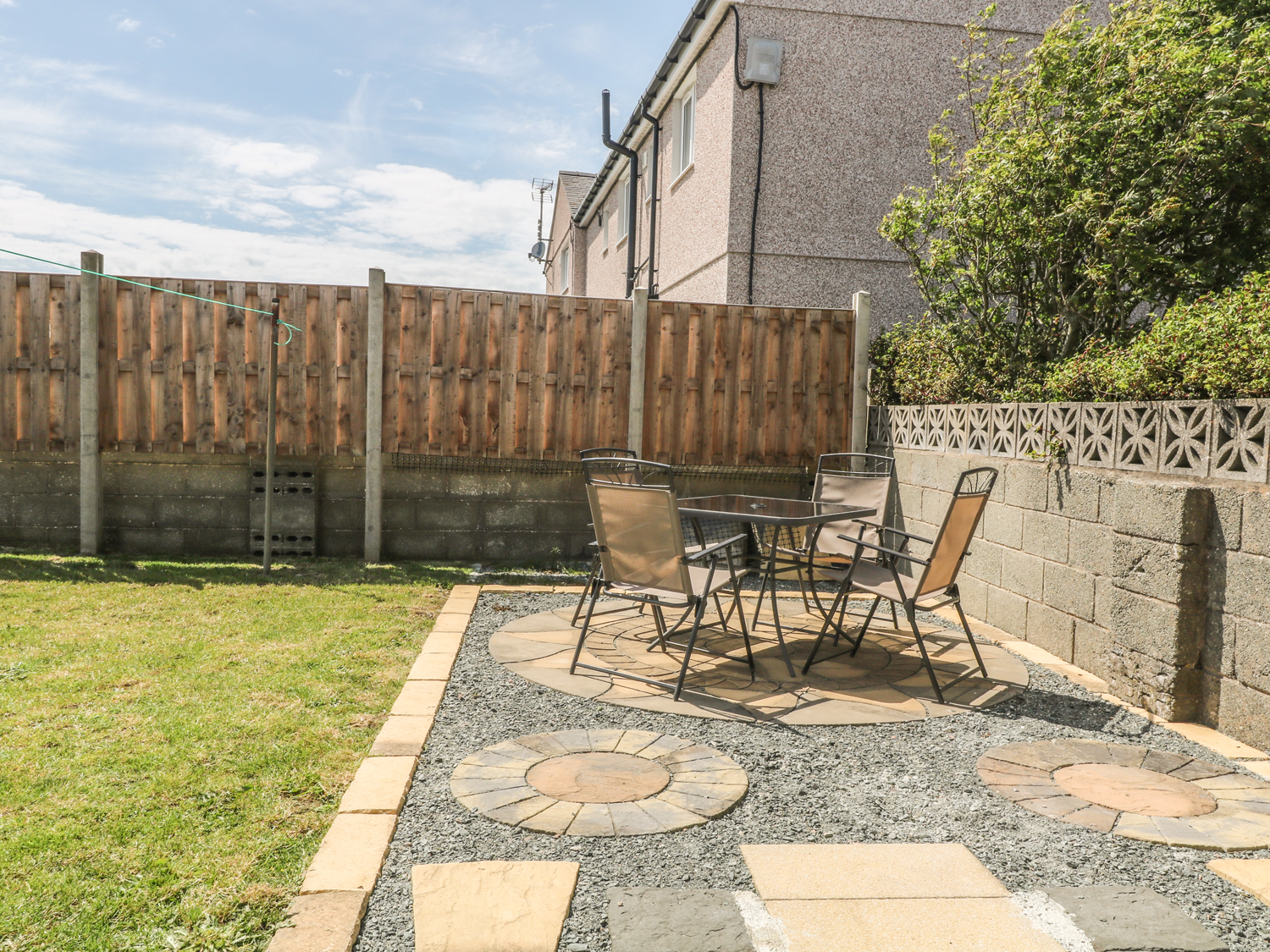 7 Maes Llewelyn, Aberffraw Beach Stays