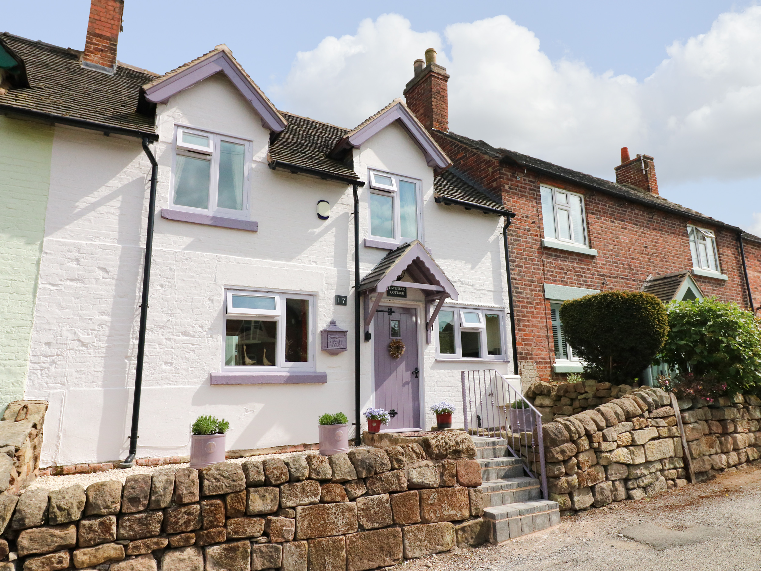 Holiday cottage in Stanton by Dale, Derbyshire - Photo 1