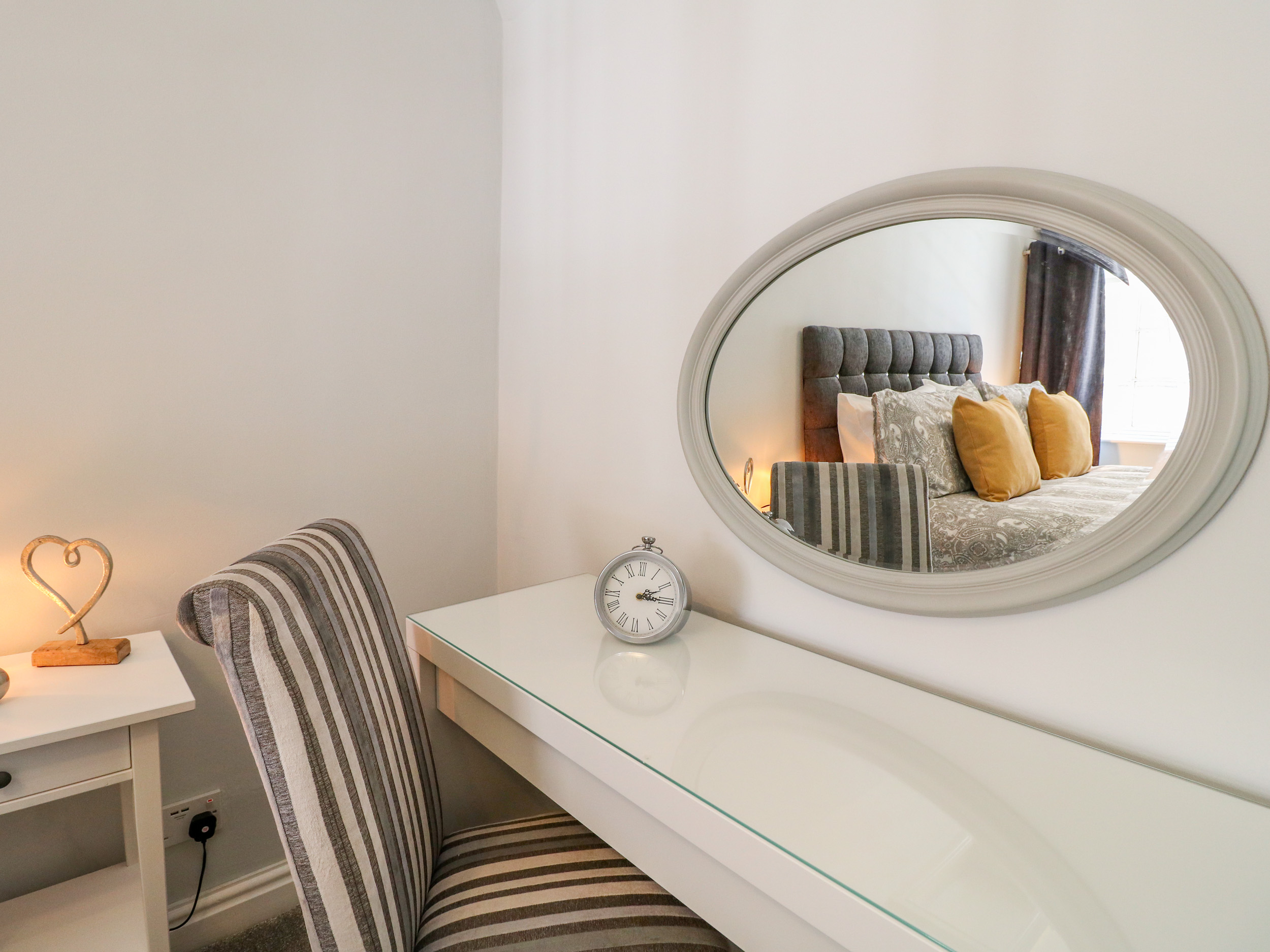 Holiday cottage in Ashbourne, Derbyshire - Photo 9