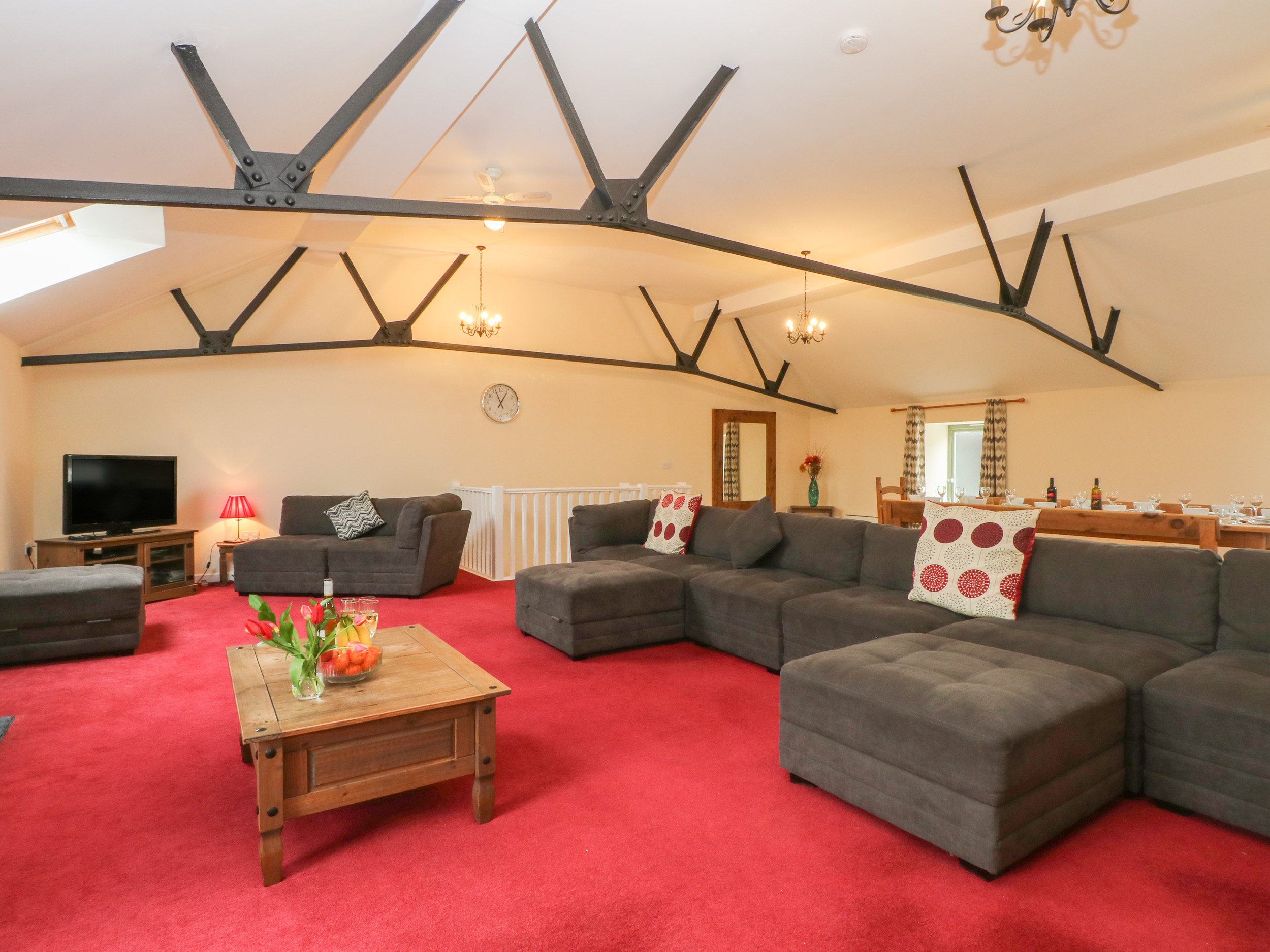 Holiday cottage in Buxton, Derbyshire - Photo 3