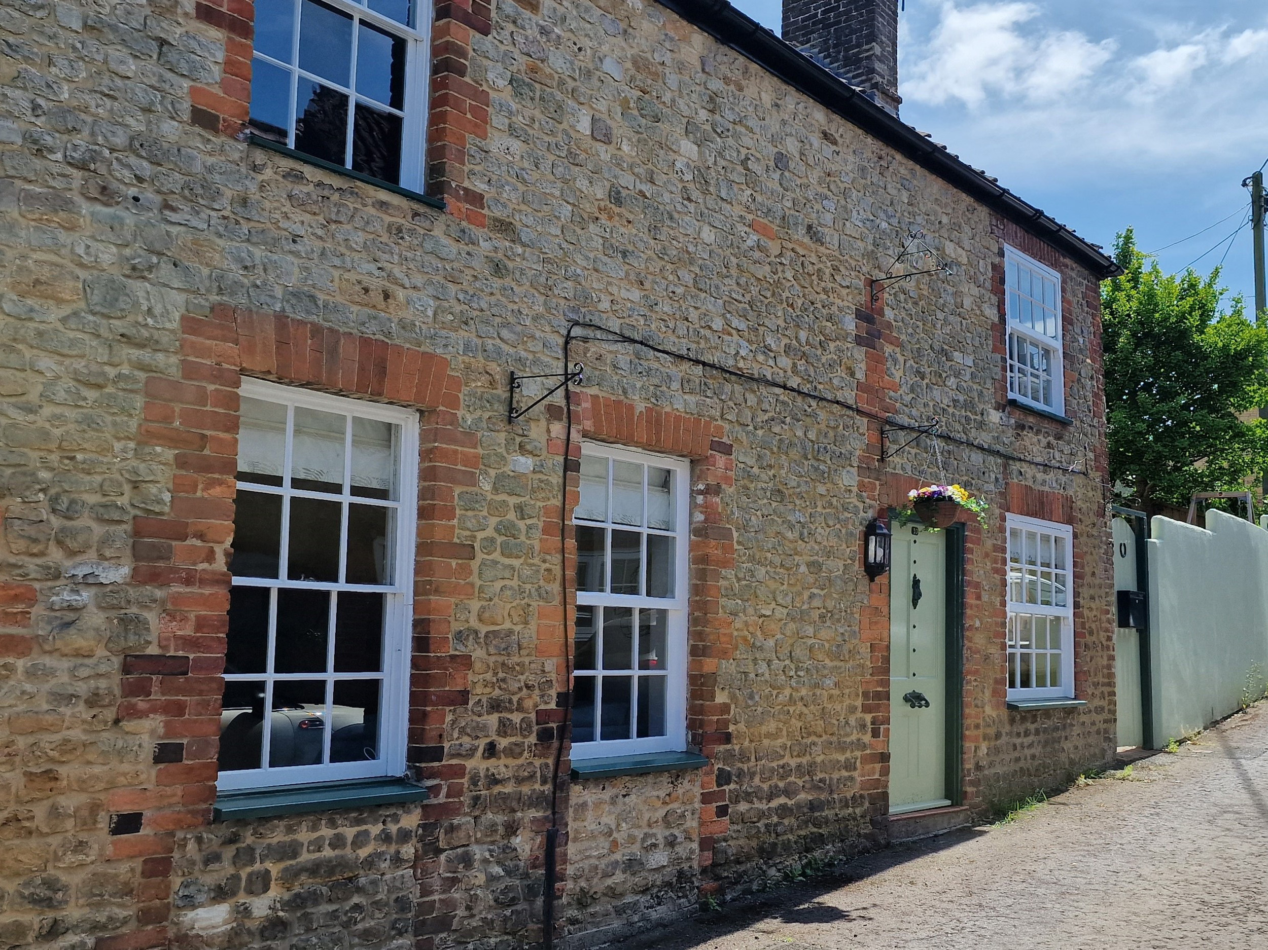 Holiday cottage, Warminster (Granary Cottage)