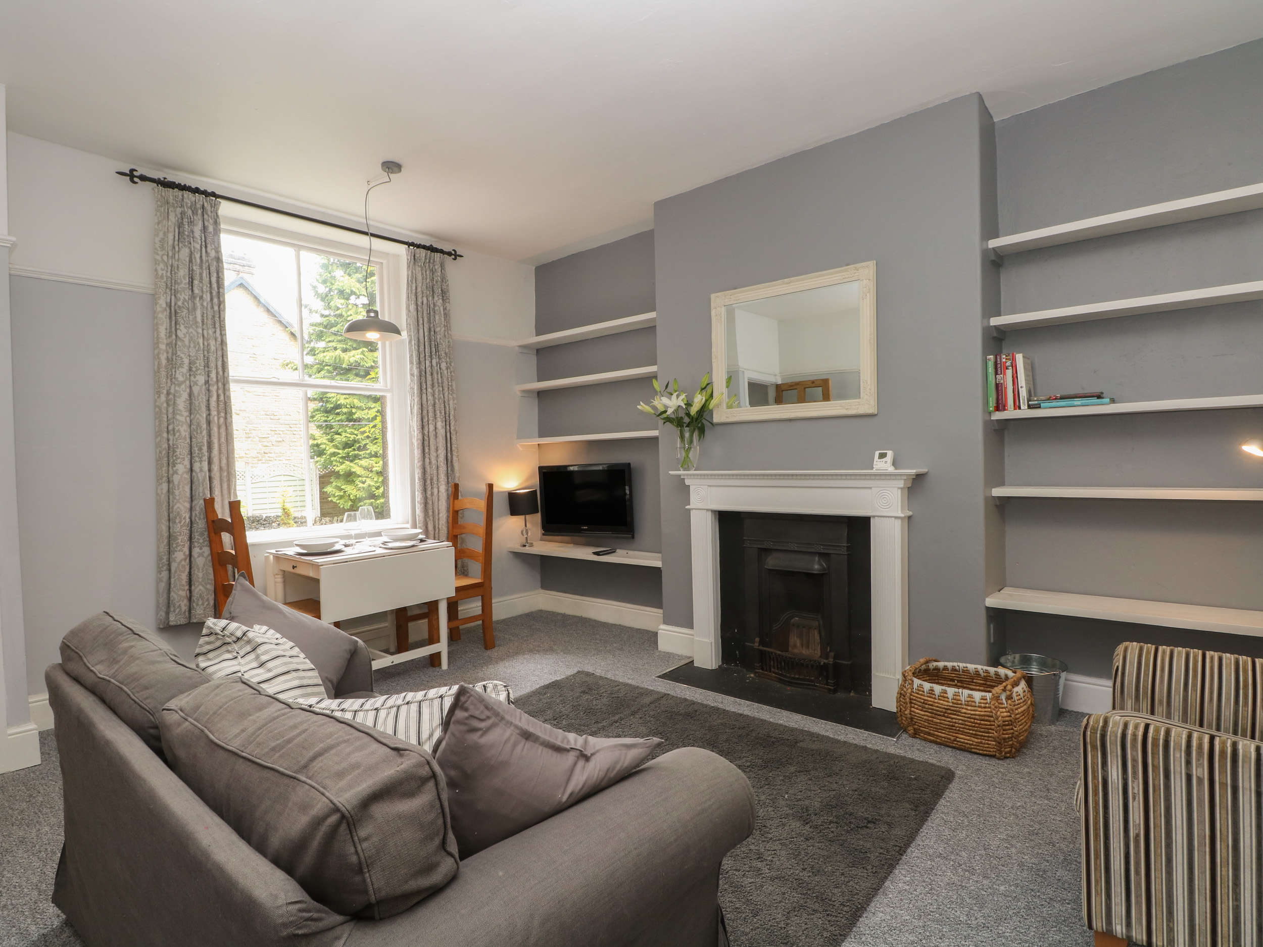 Holiday cottage in Buxton, Derbyshire - Photo 4