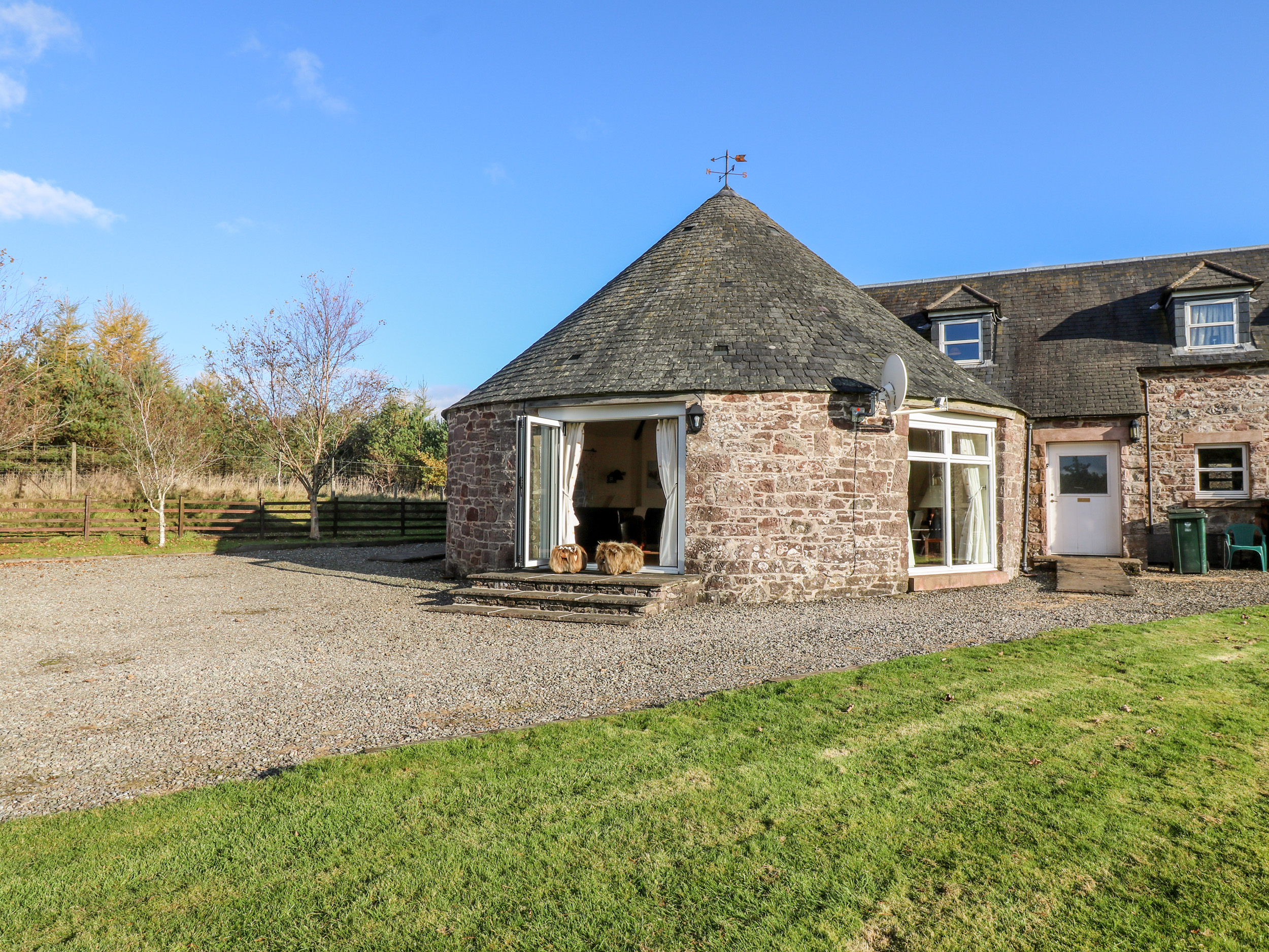 The Roundhouse - Sleeps 7