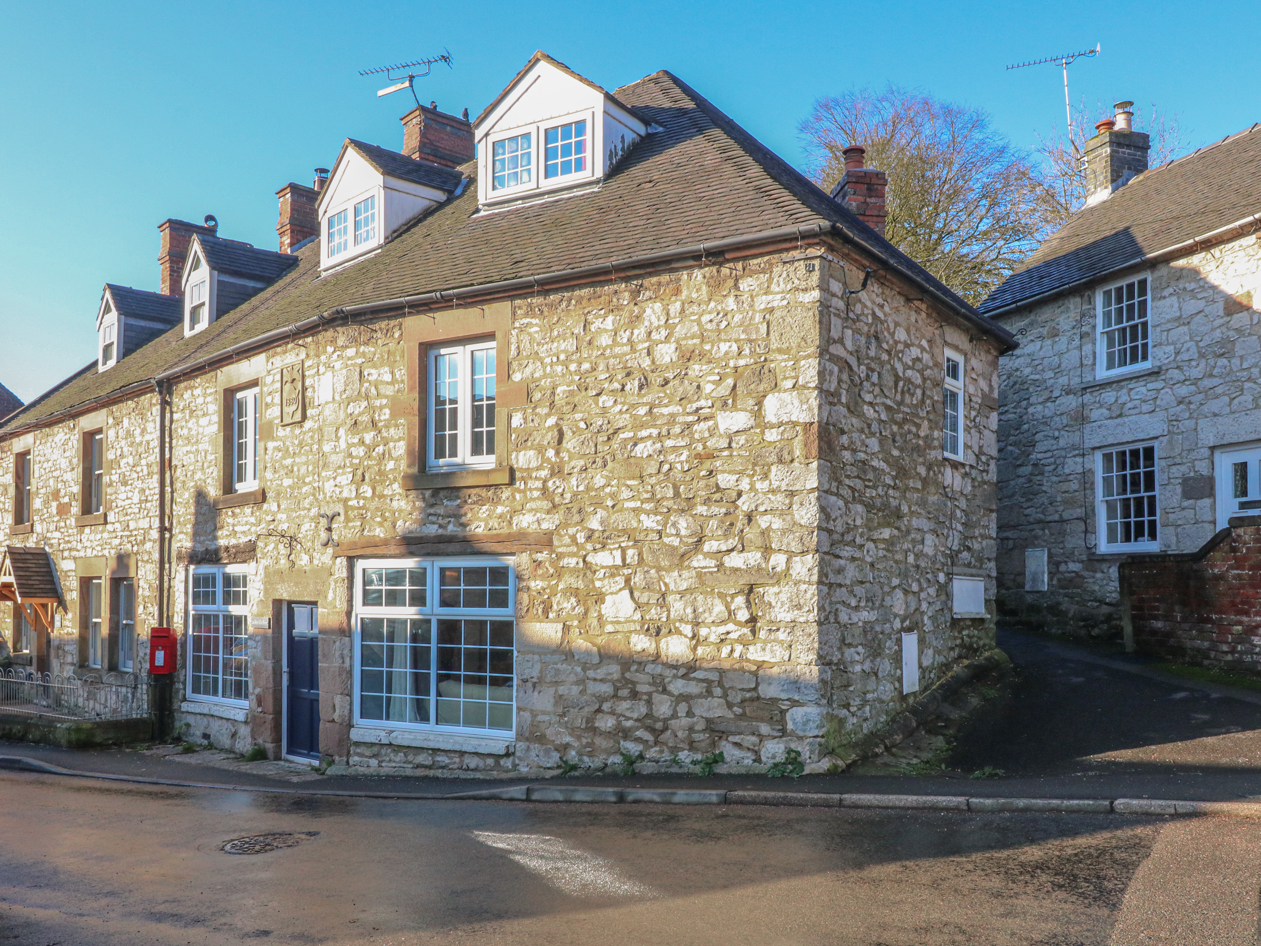 Holiday cottage in Ashbourne, Derbyshire - Photo 1