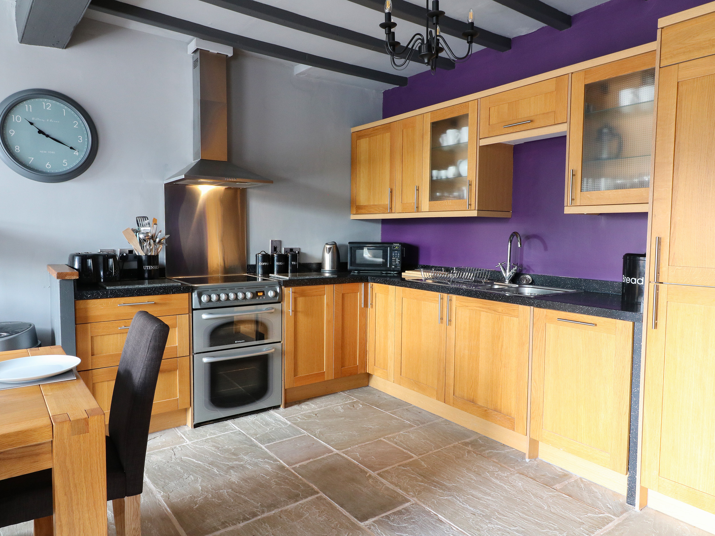 Holiday cottage in Ashbourne, Derbyshire - Photo 8